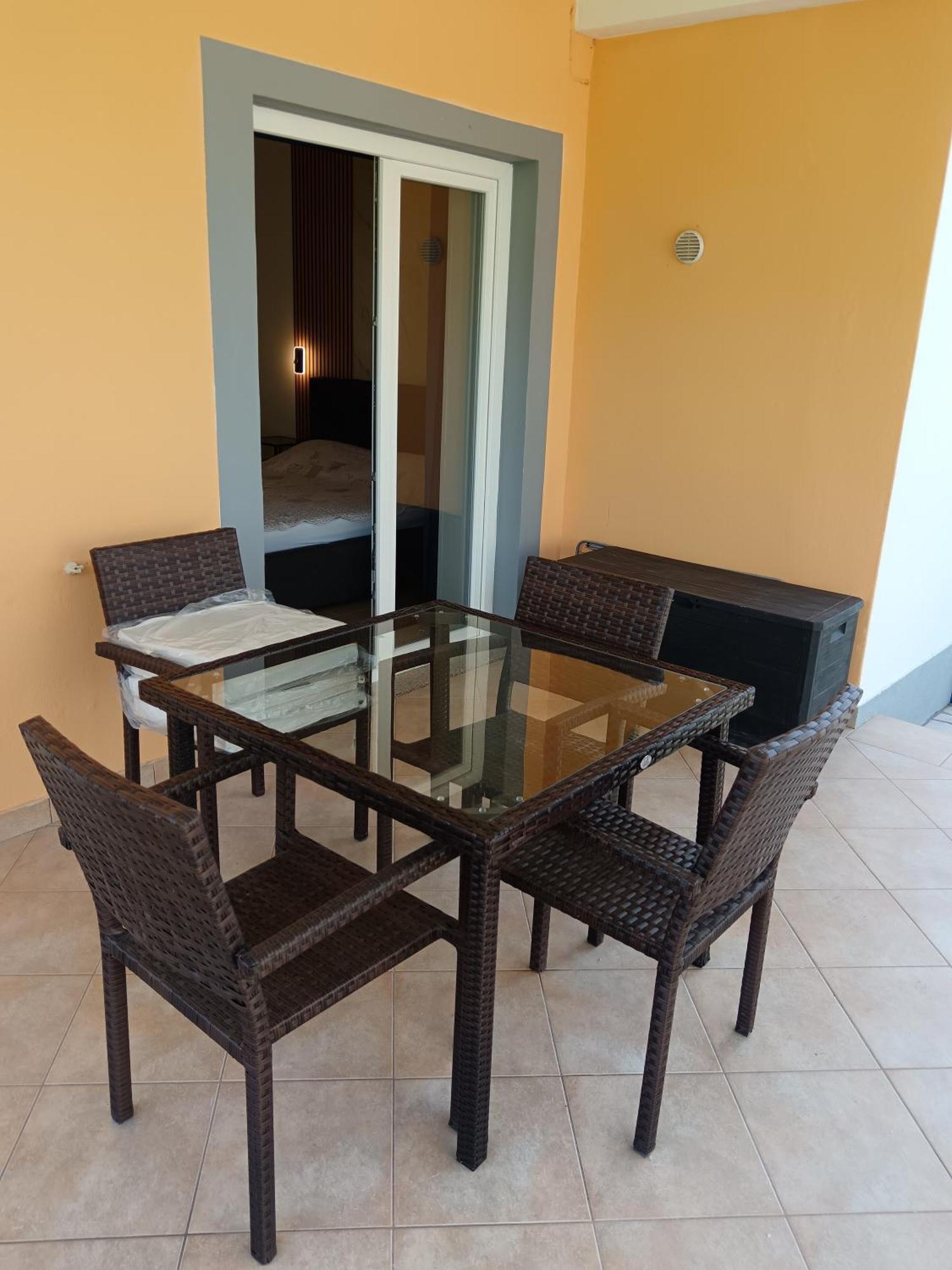 App Leo Apartment Palit Exterior photo